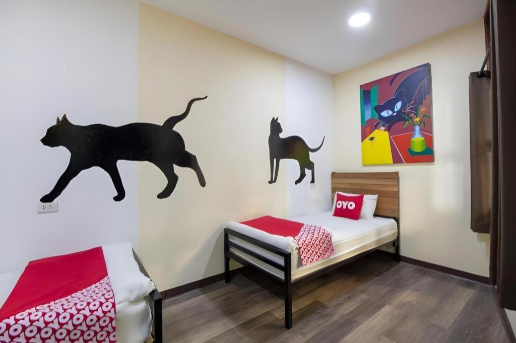 Art Sanamchai Hostel Bangkok