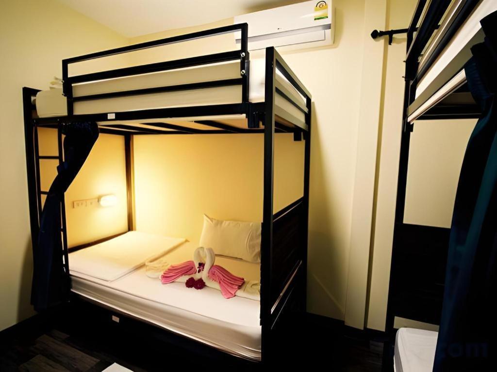 Hostel Art Sanamchai