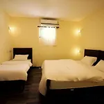 Art Hotel Sanamchai